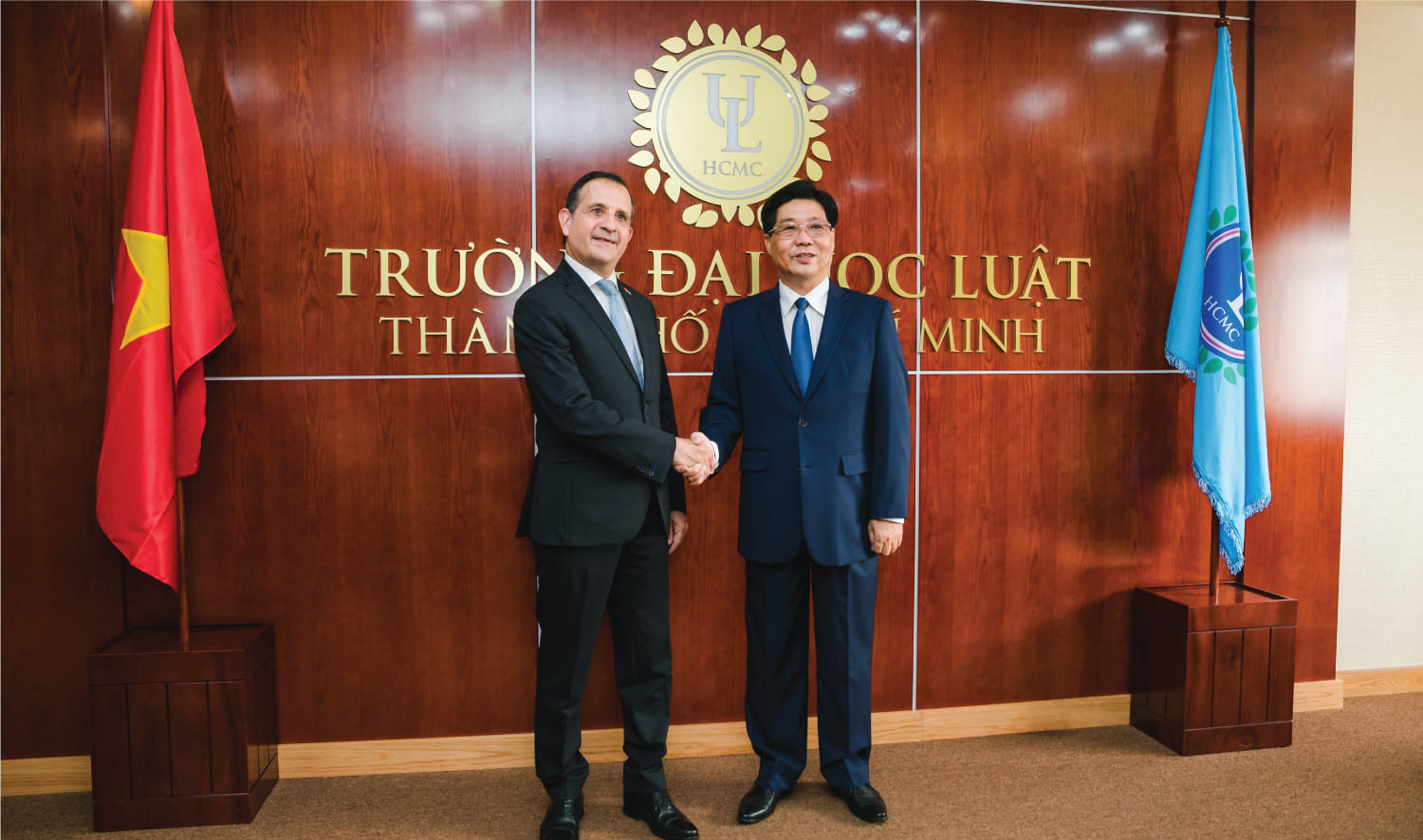 Hoi thao Luat Quoc te 19